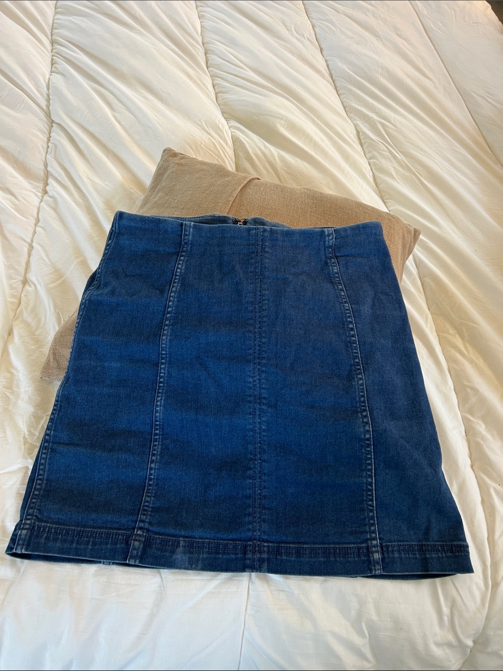 Free People Dark Blue Denim Mini Skirt - Panel Stitching Stretchy!